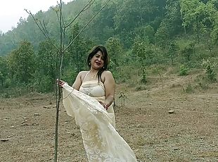 Indian Famous Adult Actress Outdoor Sex !! 