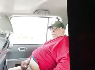 Piggy jerking off and assplay in car 