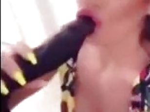Stunning mature woman fucks and reaches perfect orgasm with BBC