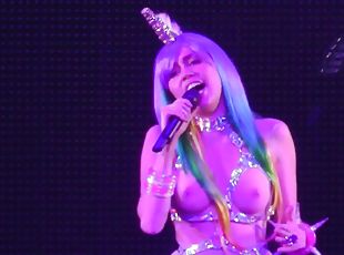 Miley Cyrus Performs Nude - Karen Don't Be Sad