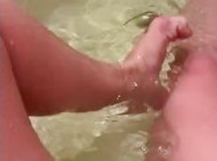 Little bath time foot fetish girl